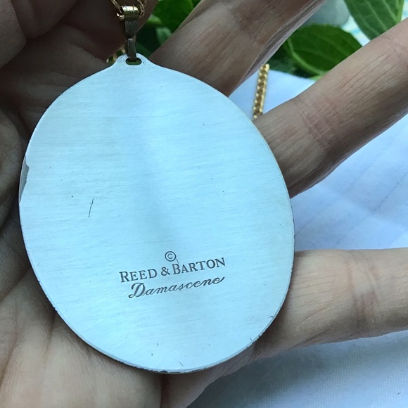 🌺VINTAGE Reed and Barton 24k Necklace- BOXED - Picture 5 of 7